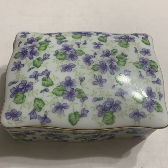 Vintage Violet Chintz Cigarette Box by Lefton - Picture 3 of 7